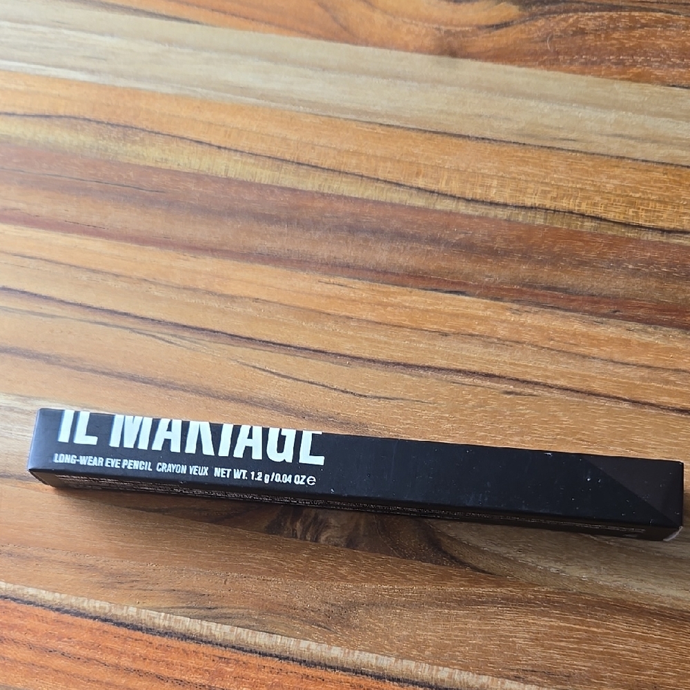 IL MAKIAGE Long-Wear Eye Pencil